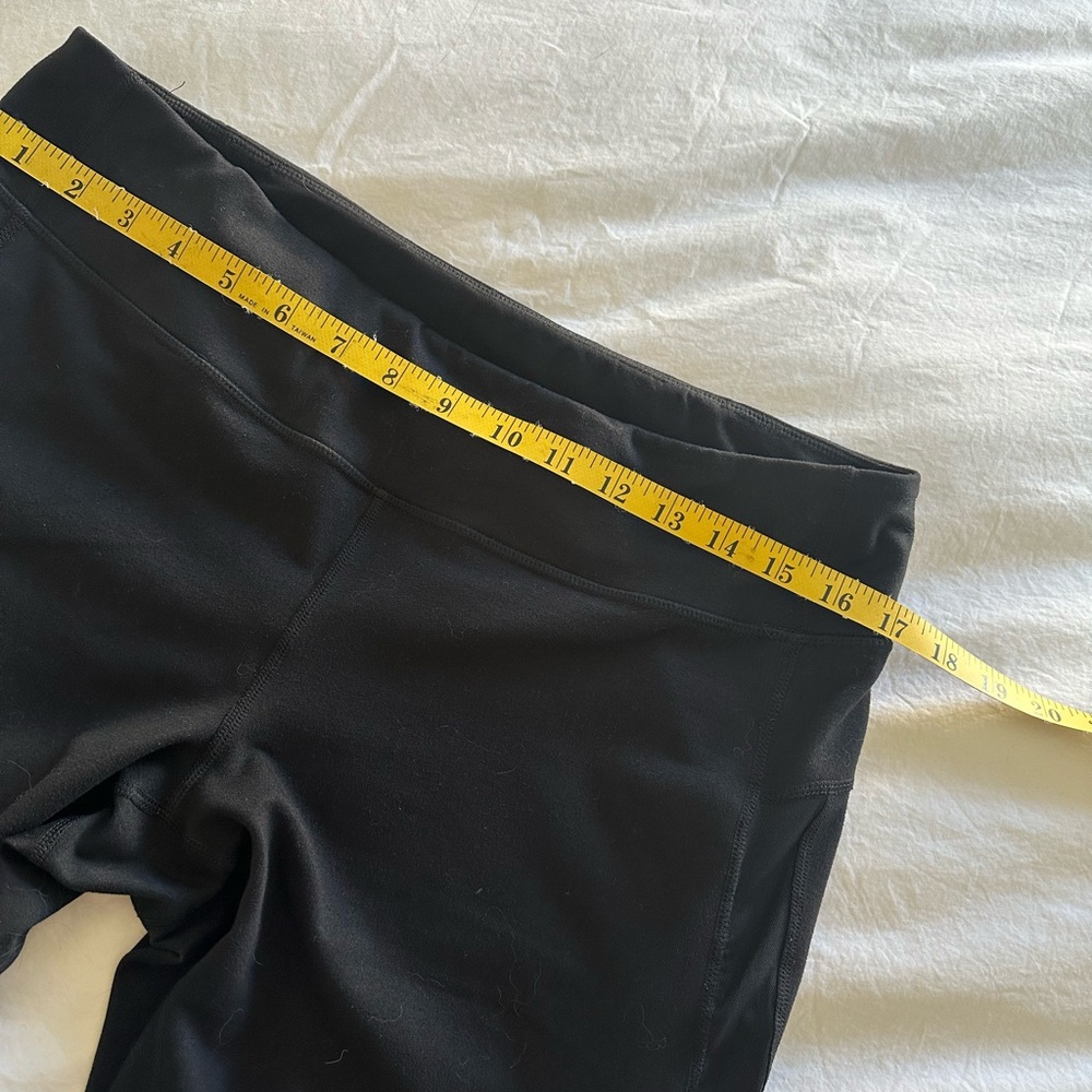 Zella black capri leggings with mesh sides, size XL - Picture 7 of 11